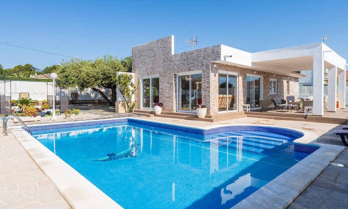 Calafat Villa | House private pool and barbecue pet friendly