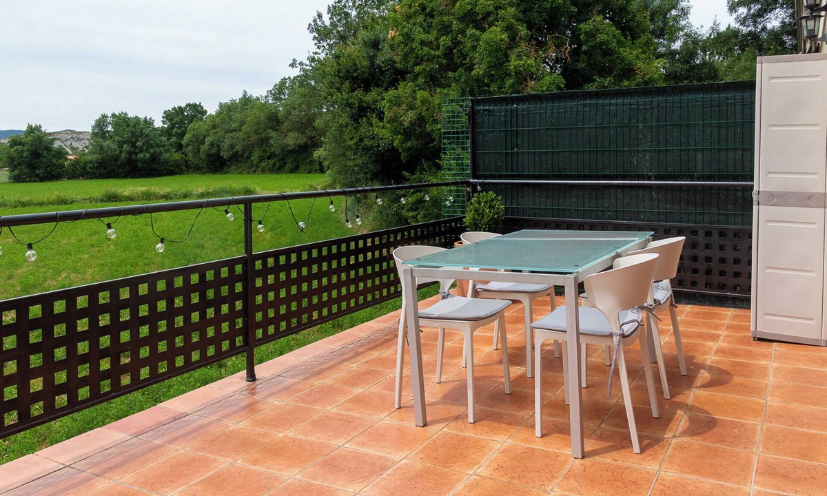 Senegue House | House with terrace in the Pyrenees. Pet friendly