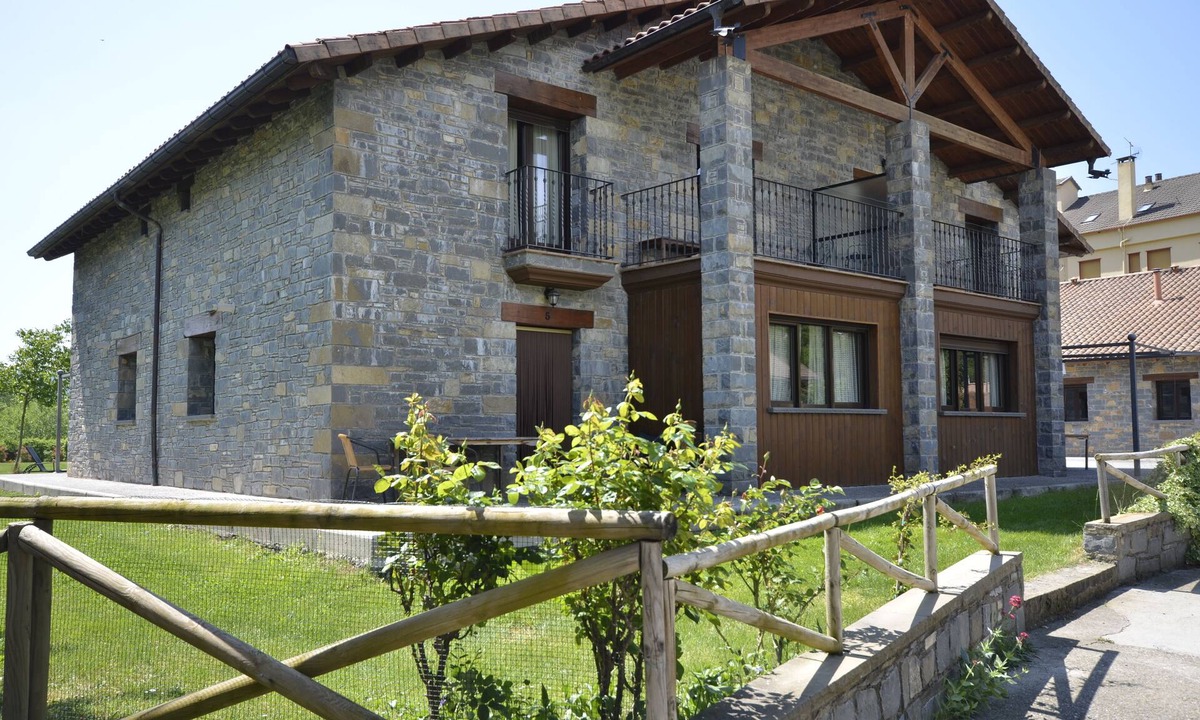 Laspuna House | Houses the Ribera. 6 standard pax. Ordesa