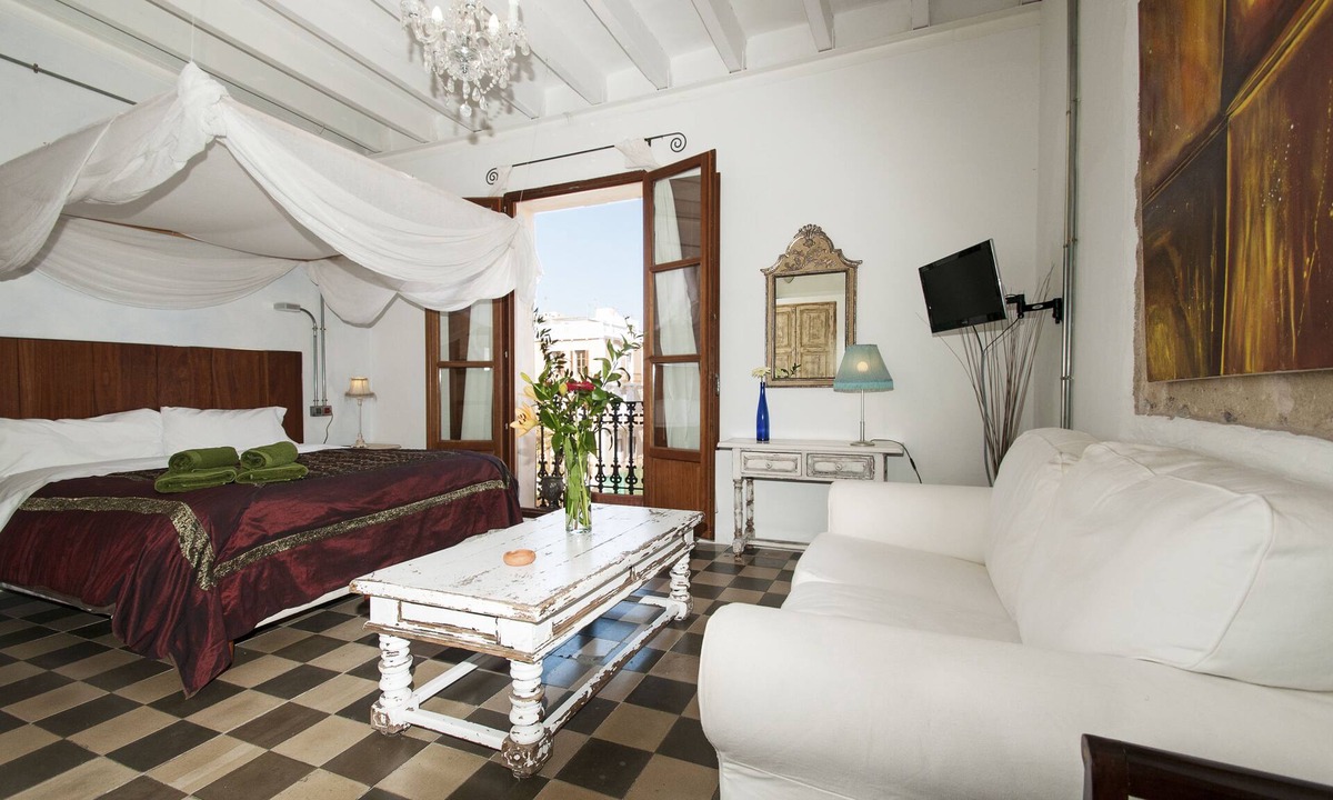 Ibiza City Centre Hostel | Ibiza Boutique Guest House