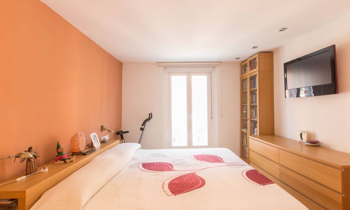 Primer Ensanche Apartment | In the center of Pamplona, La Taconera.