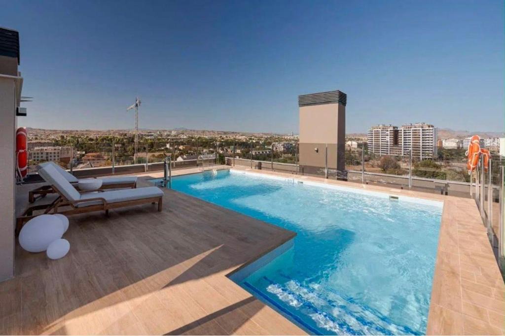 Murcia Apartment | Inspire IT ! Gym pool terrace