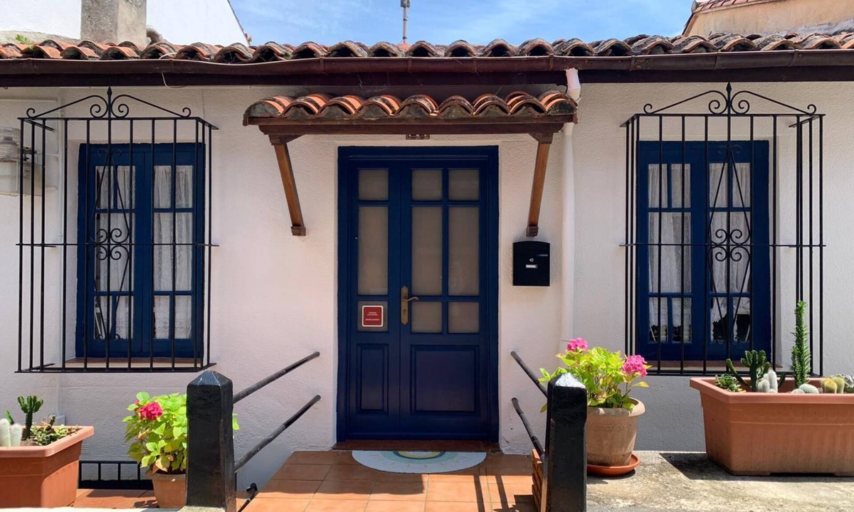 Comillas Apartment | La casita de Kalani, a cozy apartment in the center of Comillas