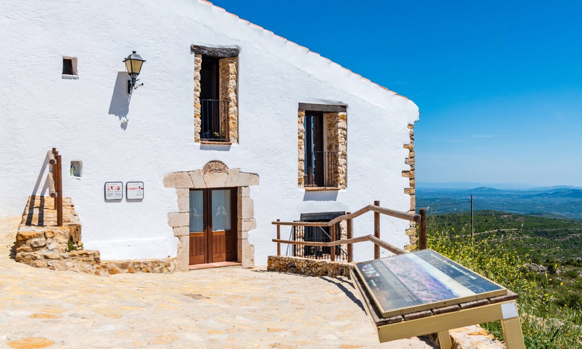 Sarratella House | La Rosa de los Vientos – Charming Stay with Sea Views for Peaceful Days