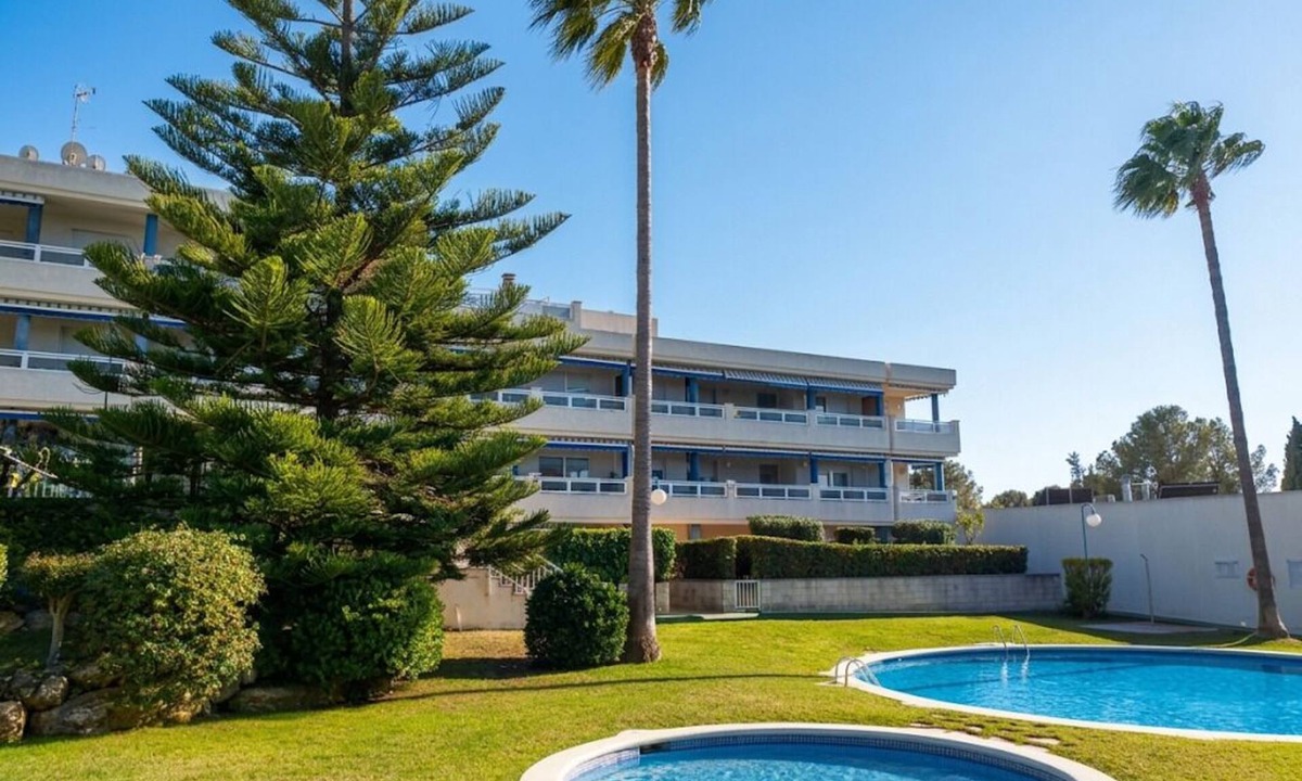 Tamarit Apartment | Large terrace, with garden. Pool and near the beach