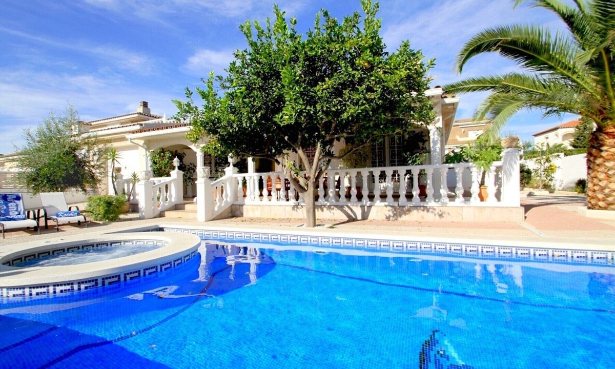 Miami Platja Villa | LEMON Villa con piscina y Wifi gratis