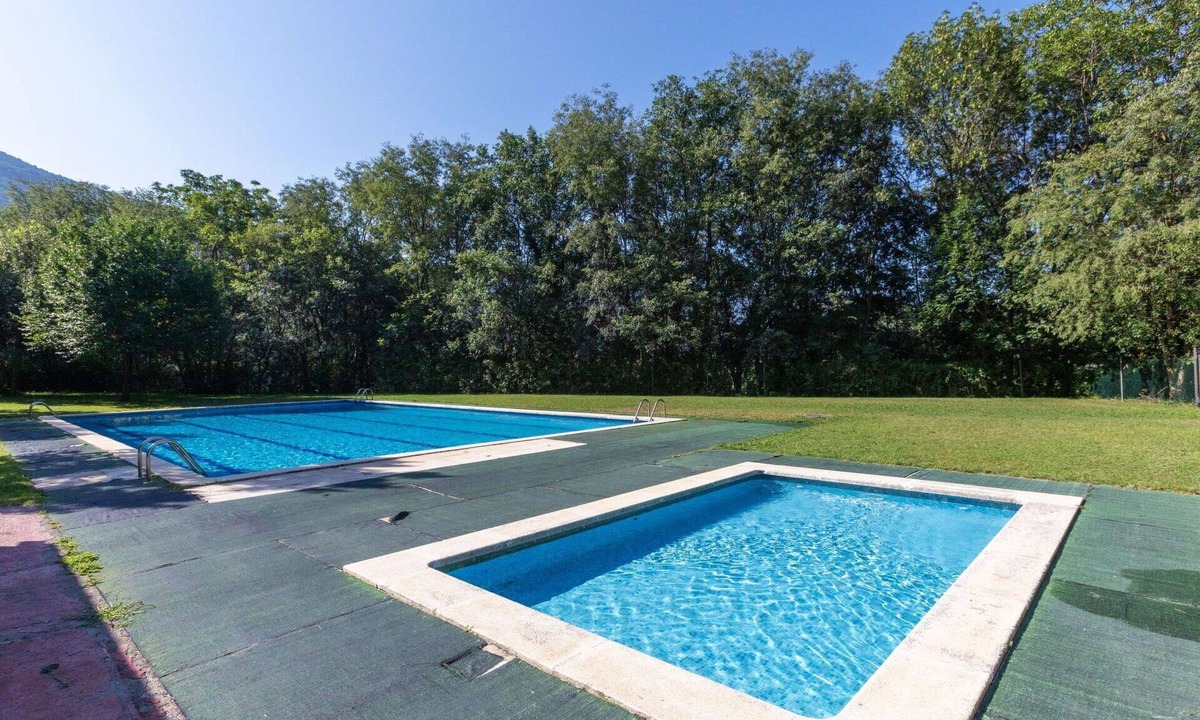 Sort Apartment | Lovely apartment for 6 guests with A/C, WIFI, pool and TV