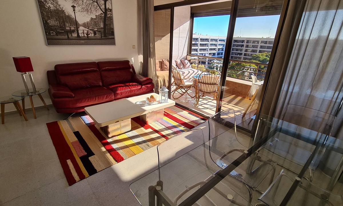 El Moncayo Apartment | LUX. FULL CENTER APARTMENT, reg. Alicante, 3 CH, 2 bathrooms,parking,200 m BEACH