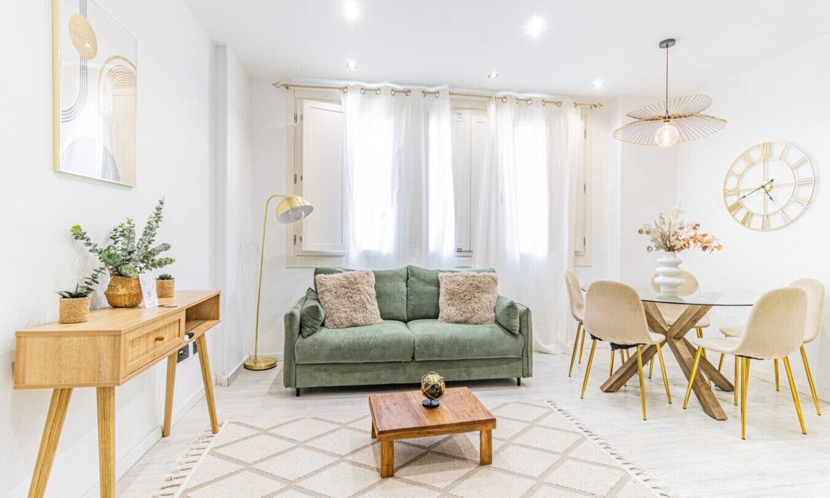 Zaragoza Old Town Apartment | Luxury Duplex Plaza del Pilar
