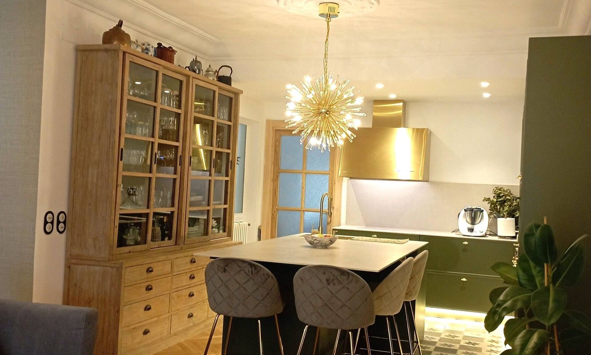 Zaragoza Centro Apartment | Luxury in the center, ideal corporate rental. Parking.