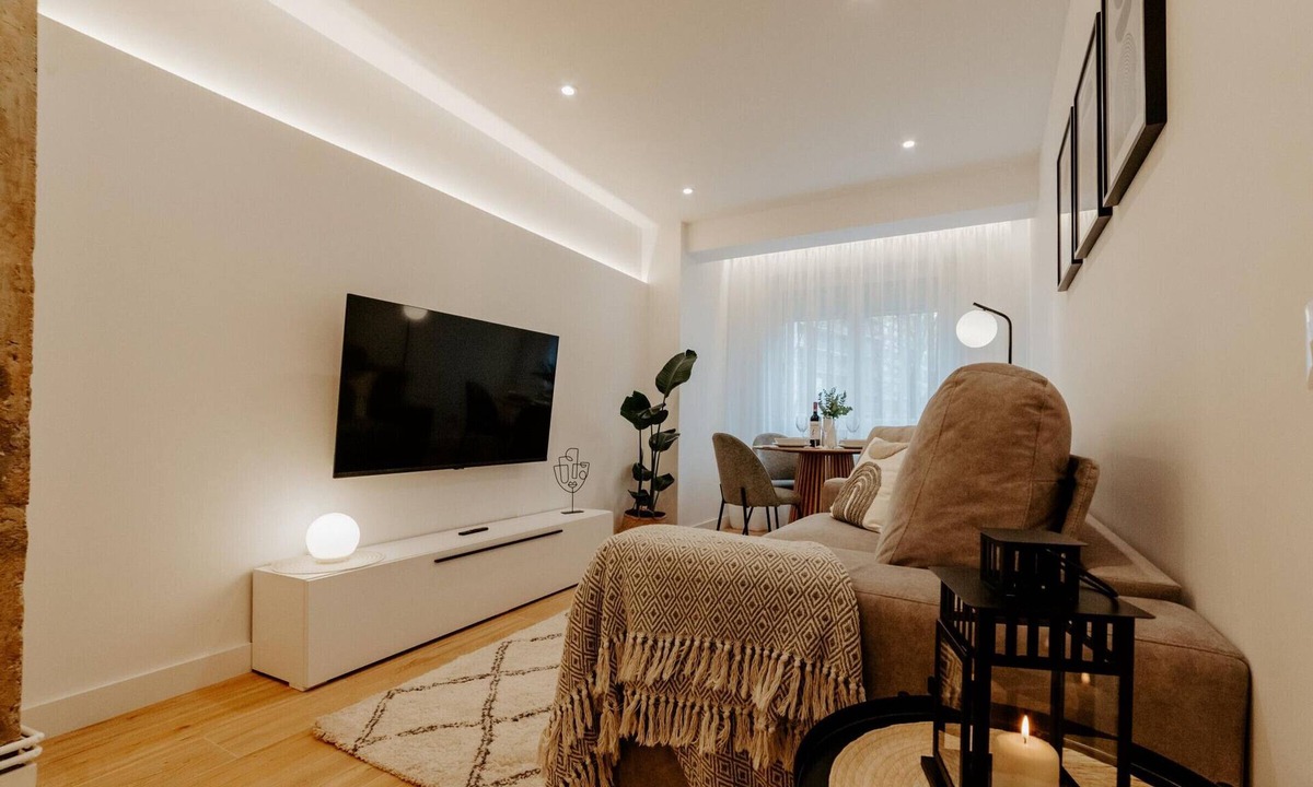 Logrono City Centre Apartment | Modern Elegance in the Heart of Logroño for 6 People