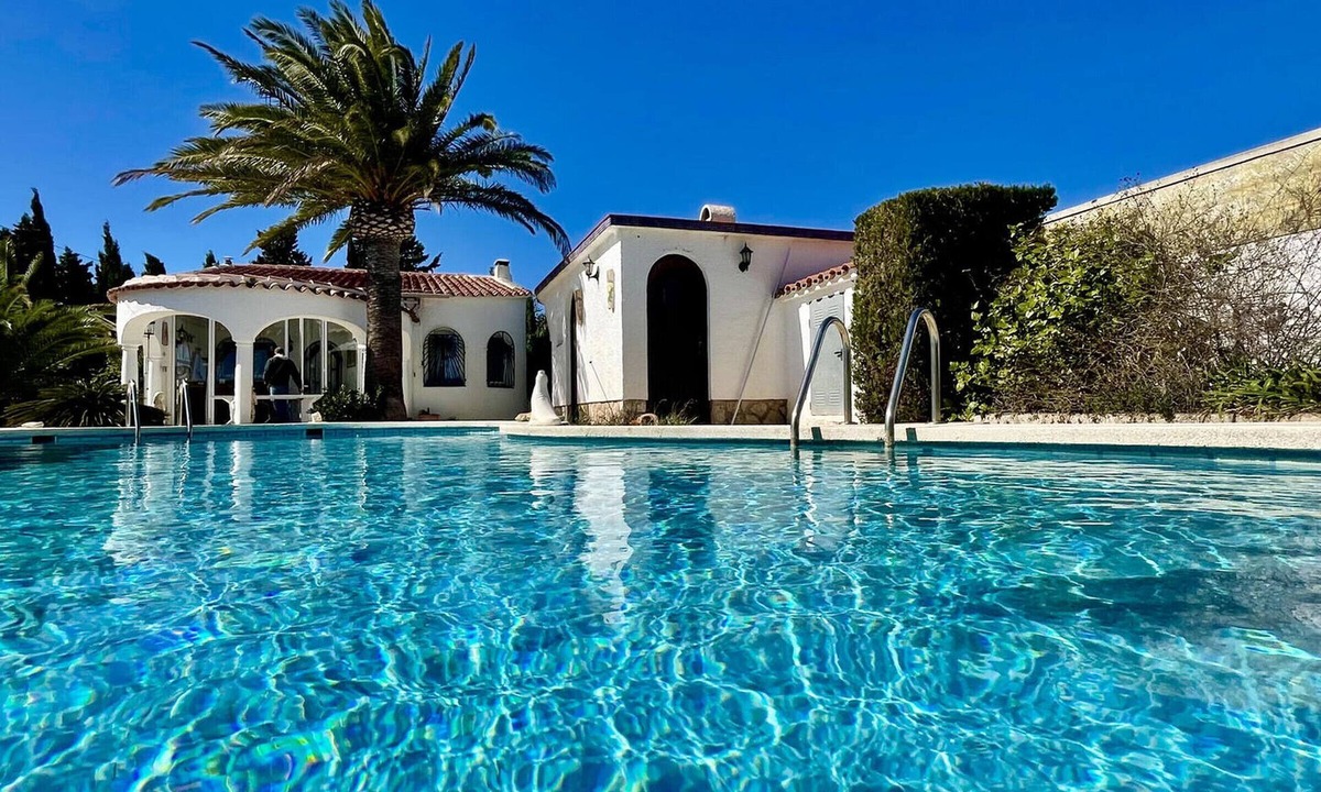 Miami Platja Cottage | Modern Villa in Miami Platja with Private Pool