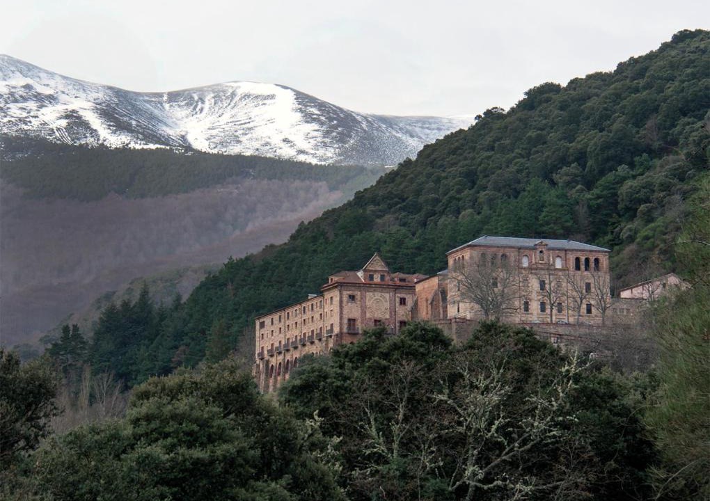 Anguiano Hotel | MONASTERIO de SANTA MARÍA DE VALVANERA