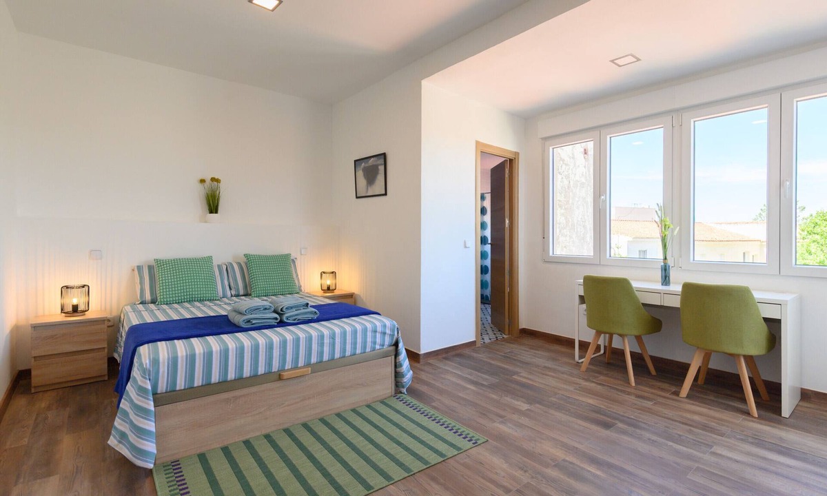 Valverde Apartment | Monthly Rental in Madrid - Shared flat with 3 bedrooms