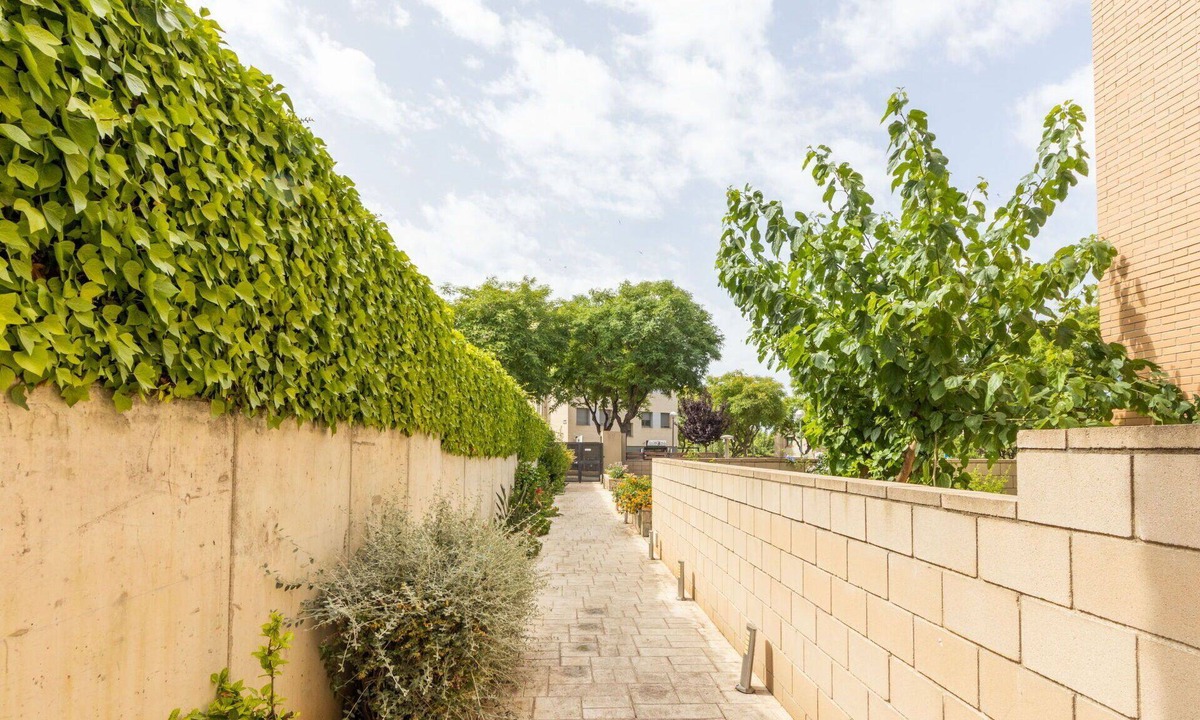 Clara Apartment | Nice apartment for 6 guests with WIFI, pool, A/C, TV and terrace