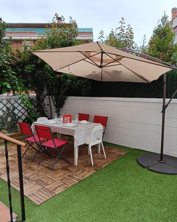Castro Urdiales Apartment | Paraíso Soleado: Piso con Terraza, Piscina y Garaje a 5 min de Playa