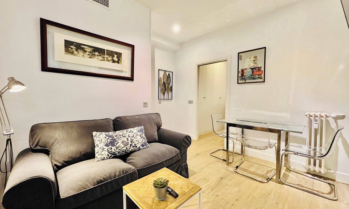 Hispanoamerica Apartment | Republica | 2BR apt near Madrid's financial center