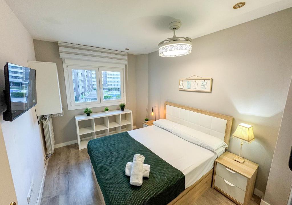 Barrio de Jesus Apartment | Ribera del Pilar - Turistea