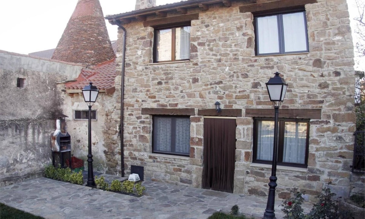 San Andres de Soria House | Rural House 'Sierra De Tabanera' in Soria with Views and Private Garden