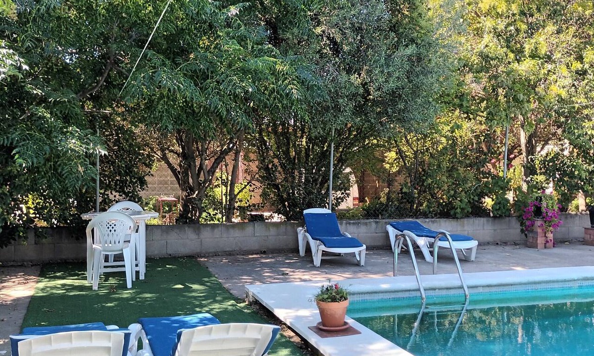 Lleida Villa | Rural House 'Marina' with Private Terrace, Private Garden and Wi-Fi