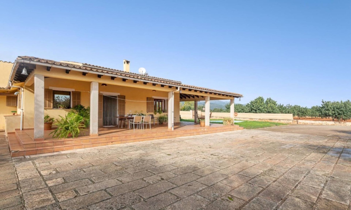 Binissalem Hostel | Rural retreat near beaches in Can Ferradura, Binissalem