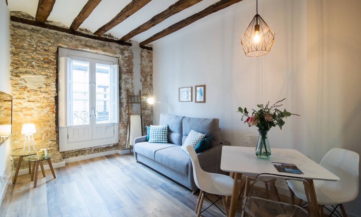 Zaragoza Old Town Apartment | SEGUNDO D - 2D - APARTAMENTOS ALMADA - Plaza del Pilar