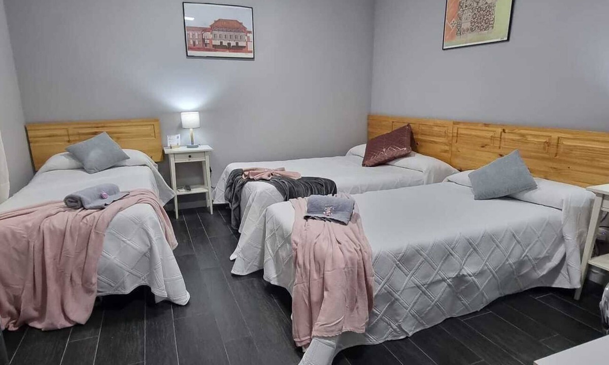 Alcala de Henares Apartment | THE DREAM OF QUIXOTE. Quadruple room.