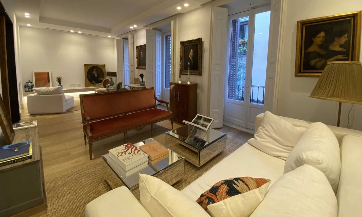 Justicia Apartment | The Pelayo | Majestic 2 Bedroom in Chueca
