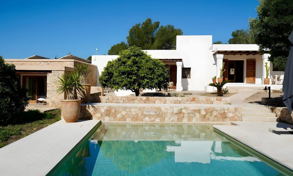 Sant Josep de sa Talaia Villa | Villa 'Cas Berris' with Sea View, Wi-Fi and Air Conditioning