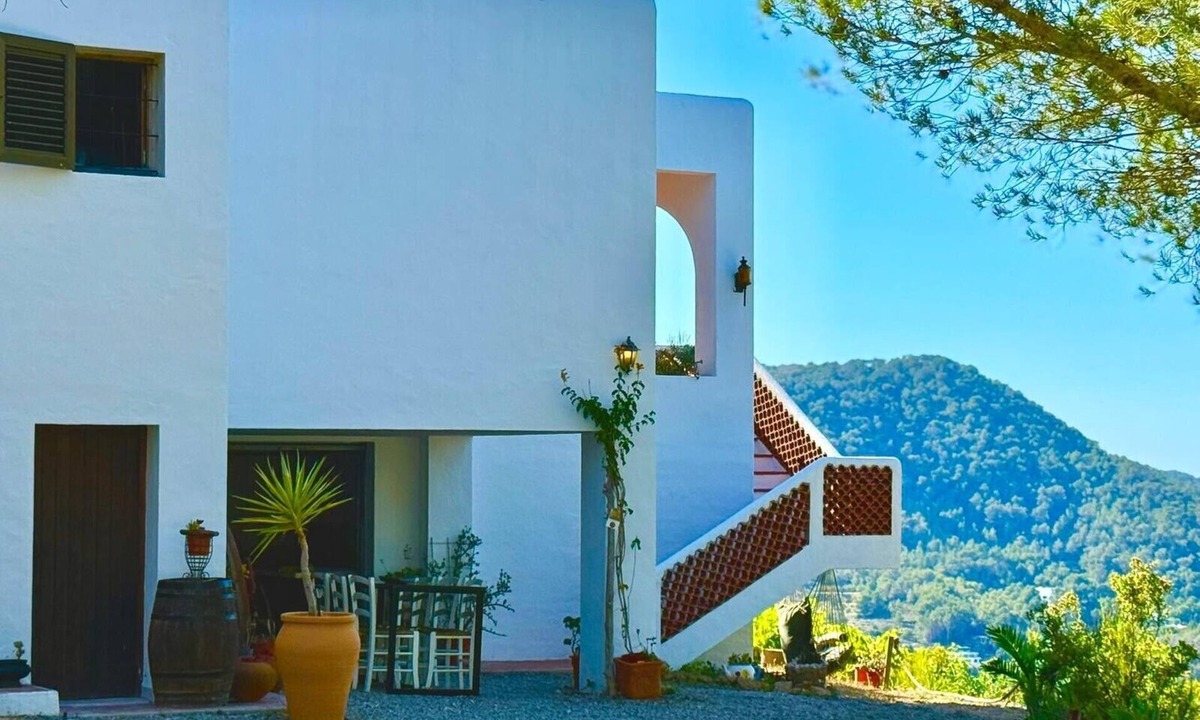 Sant Josep de sa Talaia Villa | Villa 'Sa Guaita' with Sea View, Private Pool and Wi-Fi