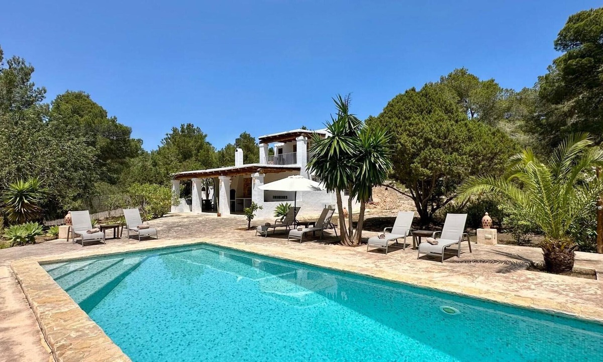 Sant Josep de sa Talaia Villa | Villa 'Saljub De Can Sergent' with Mountain View, Wi-Fi and Air Conditioning