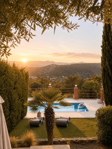 Olivella Villa | Villa Wanderlust Sitges Hills Exclusive pool only families