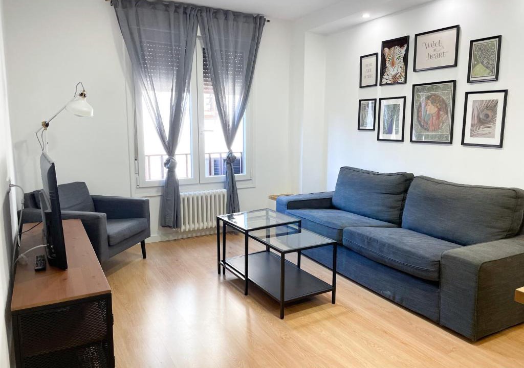 Zaragoza Old Town Apartment | VTZ El Balcón a la Basílica III - en plena Plaza del Pilar!