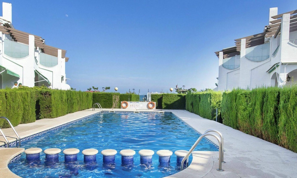 L'Hospitalet de l'Infant House | Wonderful villa for 6 guests with pool, TV, patio and parking