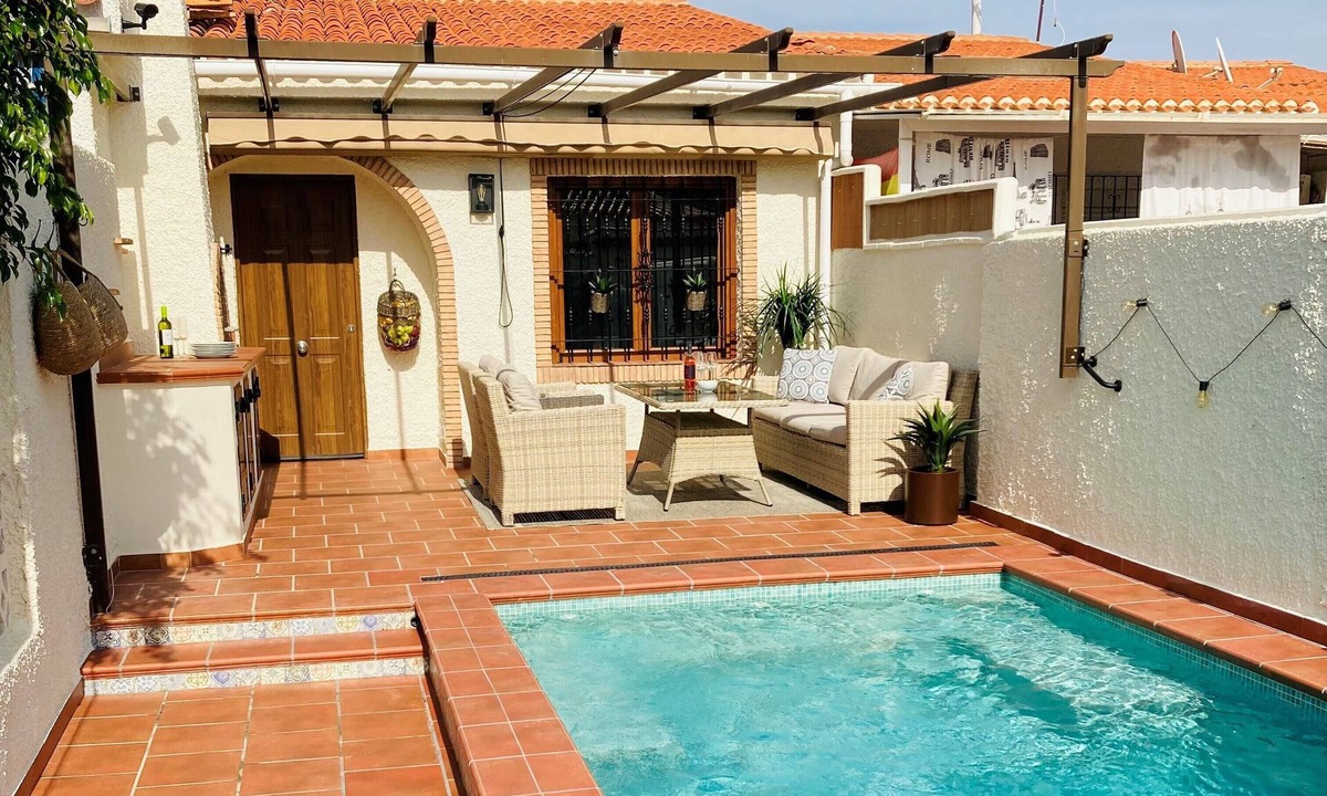 Torrevieja House | Wonderful holiday home near the beach and the city