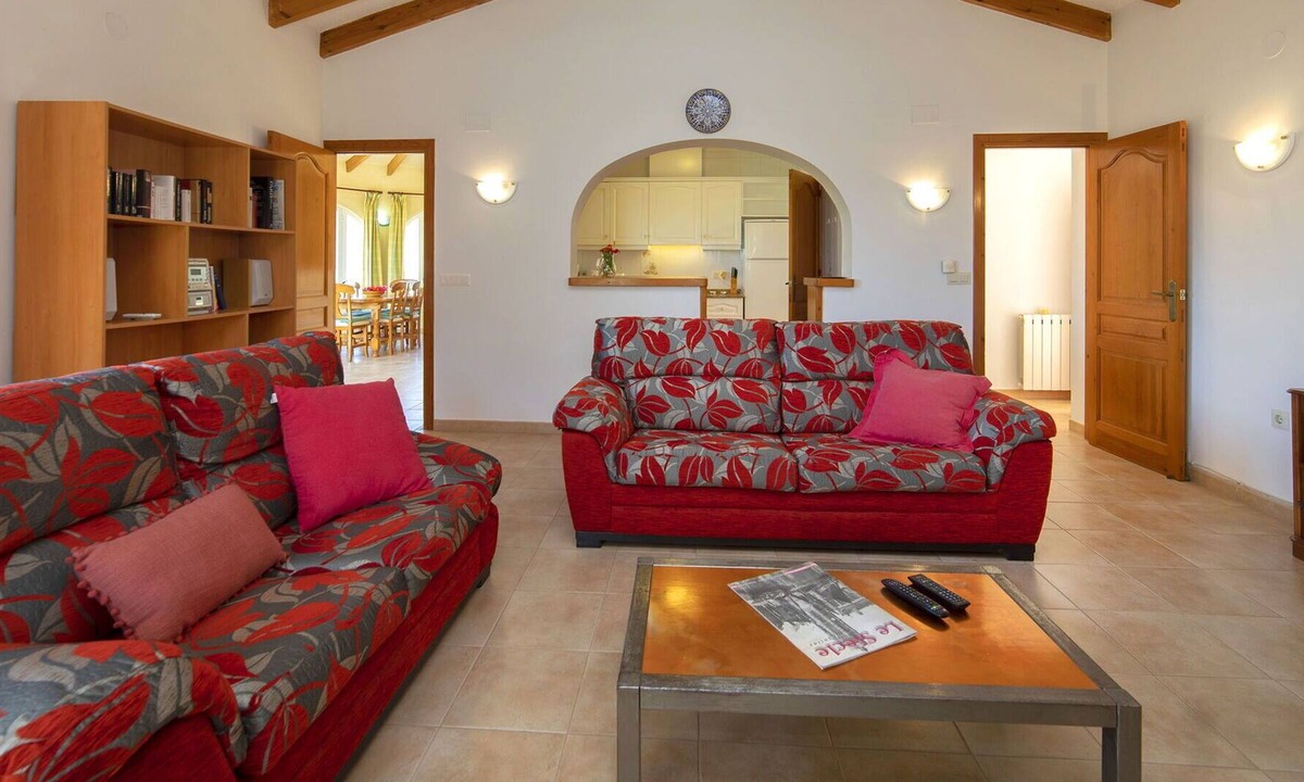 La Llobella Villa | Wonderful private villa for 6 people with private pool, WIFI, A/C, TV and parking