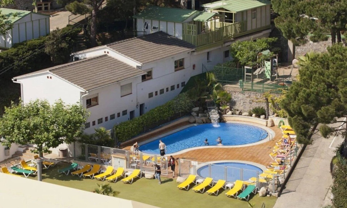 Calella House | ZEcamping 3 étoiles animé piscine 200m plage pet friendly locatif TV BBQ clim