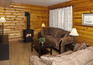 3 Bedroom Mountain Chalet in Yellowhead County