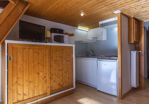 Cozy studio for 4, balcony with mountain view, near Gourette slopes in Gourette