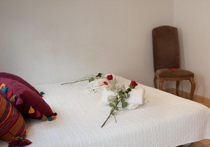 Fabulous 2 Bed with terrace close to Plaza España