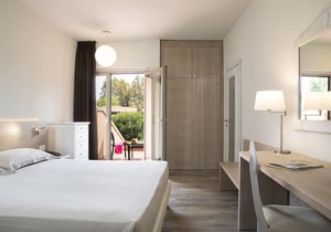 Is Molas Resort in Pula