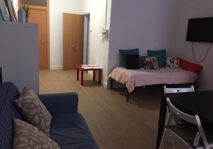 Nice apartment in the historic and commercial center of Reus.