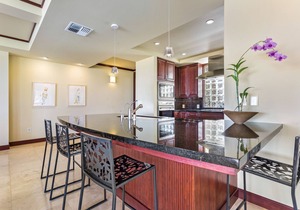 Ocean View Amenity Rich Condo in Mauna Kea Resort in Waimea