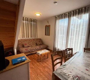 Résidence Le Hameau Du Puy Chalets Personnes 