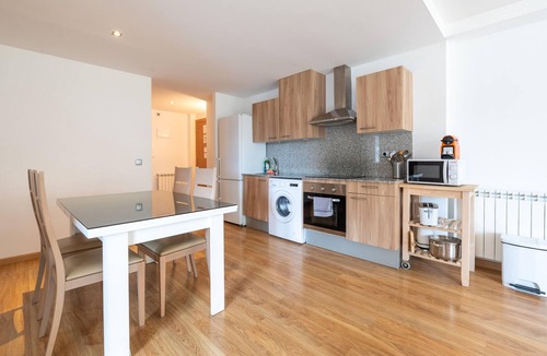 Arinsal Apartment | 2-bedroom apartment in Arinsal with parking, 4 guests.