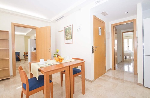 Trinitat Apartment | 2 Bedroom apartment with balcony. VIV 22