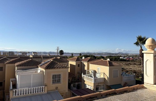 El Chaparral Apartment | 2-bedroom bungalow & roof terrace & community pool