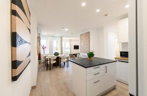 Castillejos Apartment | ABR1710B - Amplio piso de Lujo 2 dormitorios, ambos con terraza y 2 baños - Alquiler temporal