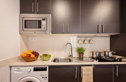 La Ribera Apartment | Acomodis Apartments - Nice 6-Bedroom Group Flat 4-Baths Old Town Barcelona 12 pp