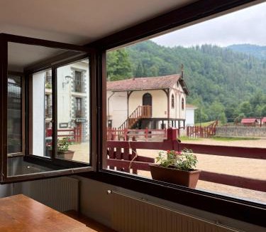 Lastur Hostel | ALBERGUE DE LASTUR